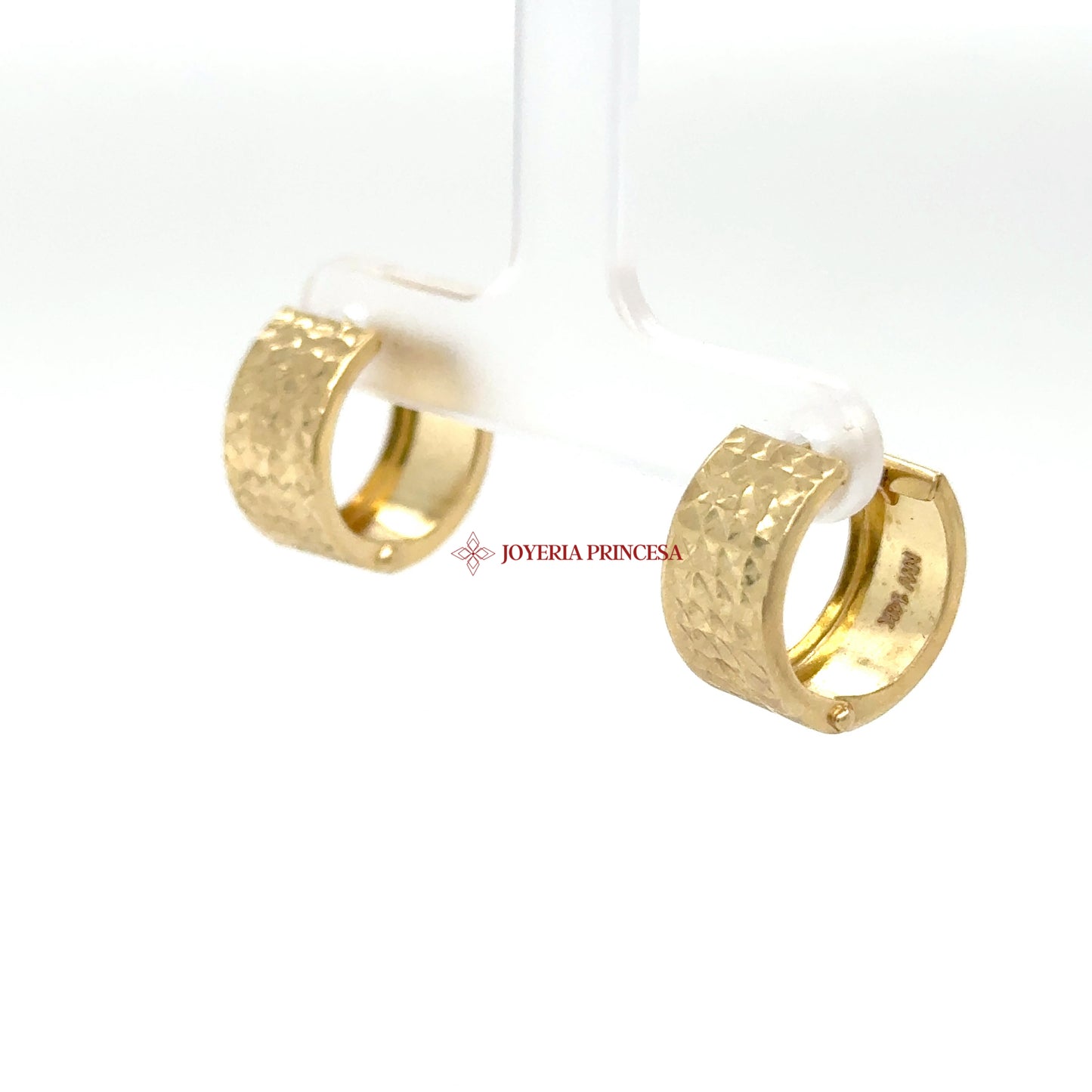 UN-0890